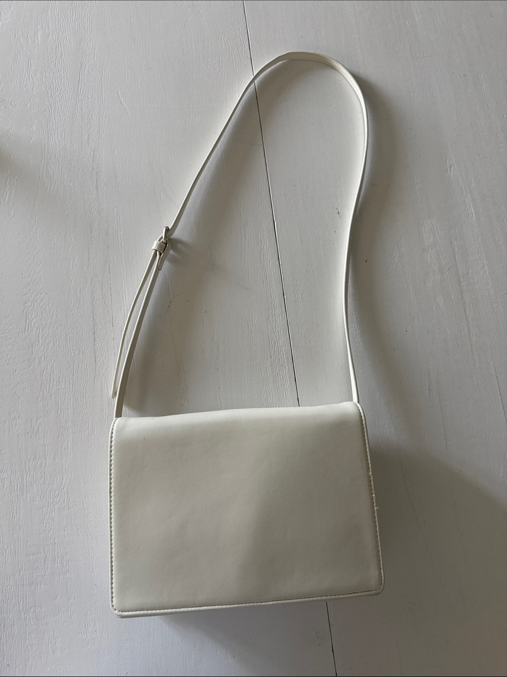 Brandy Melville Minimalist Creamy White Womens Crossbody Bag